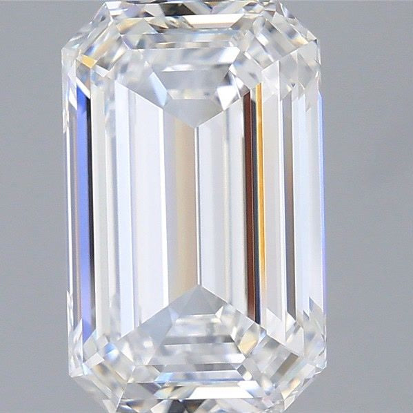 Diamant cultivé en laboratoire taille émeraude de 4,07 carats VVS1 E