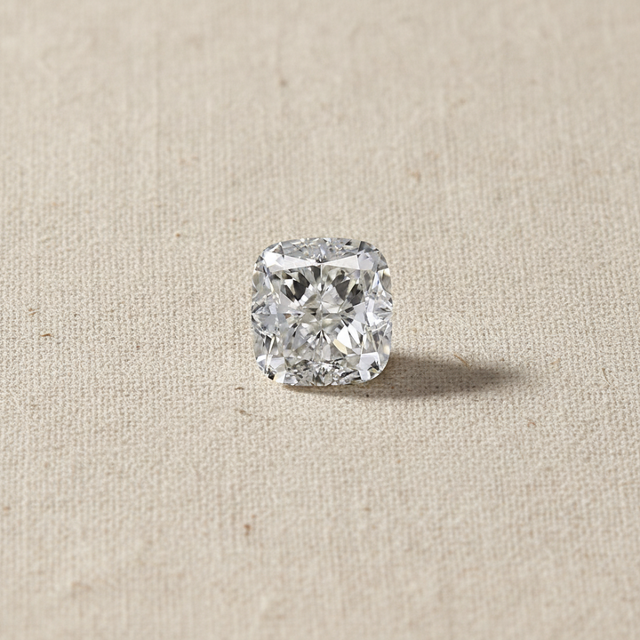 4,08 Karat kissengeschliffener, im Labor gezüchteter Diamant, VS1/H