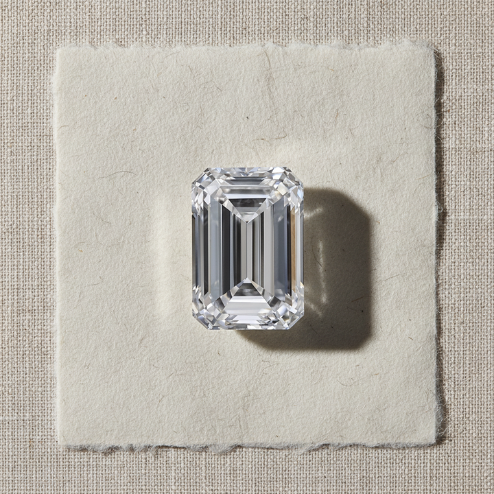 4,09 Karat im Labor gezüchteter Diamant im Smaragdschliff, VVS2/D