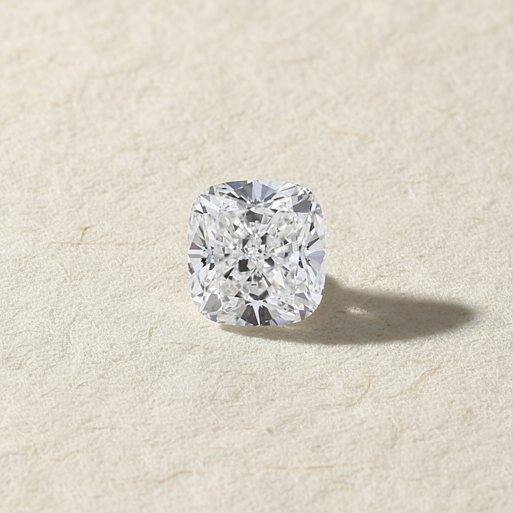 4,12 karaat kussengeslepen laboratorium-gegroeide diamant, VS1/E