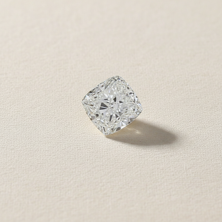 4,34 karaat kussengeslepen laboratorium-gegroeide diamant, VVS2/F