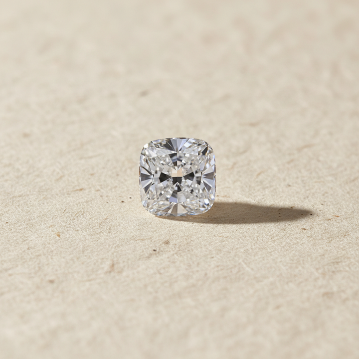 4,48 karaat kussengeslepen laboratorium-gegroeide diamant, VS1/F
