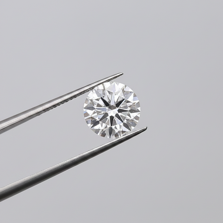 Diamante redondo cultivado en laboratorio de 4,50 quilates, VVS2/G