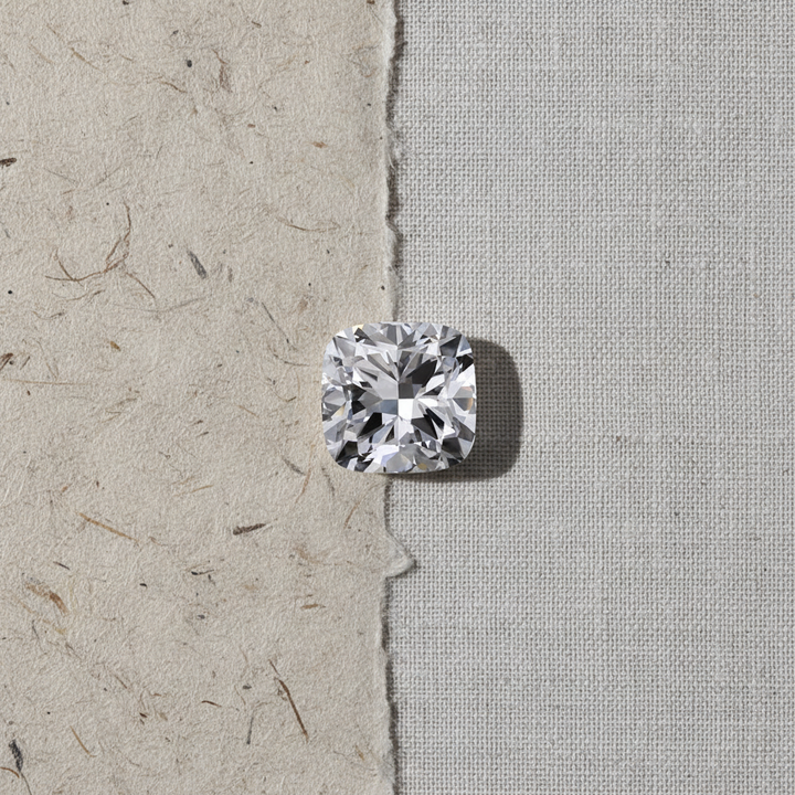 Diamant cultivé en laboratoire coussin de 4,53 carats, VVS2/D