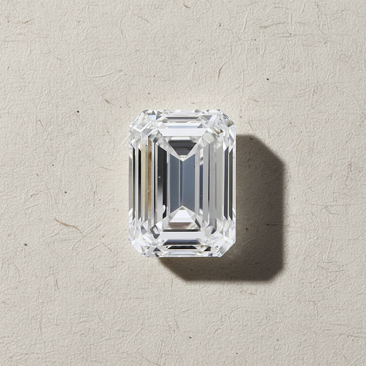 Diamant cultivé en laboratoire taille émeraude de 4,53 carats, VS2/E