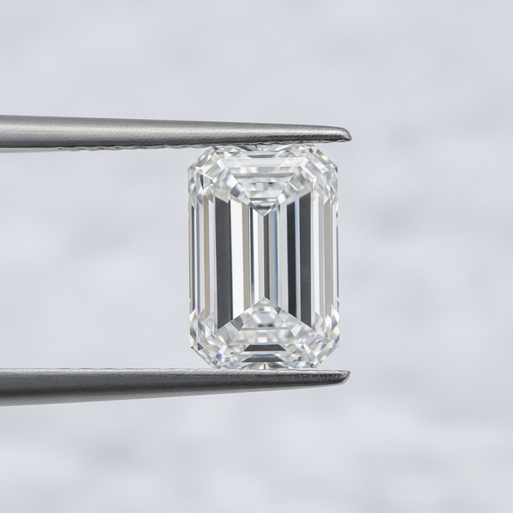 Diamant cultivé en laboratoire taille émeraude de 4,88 carats, VVS2/D