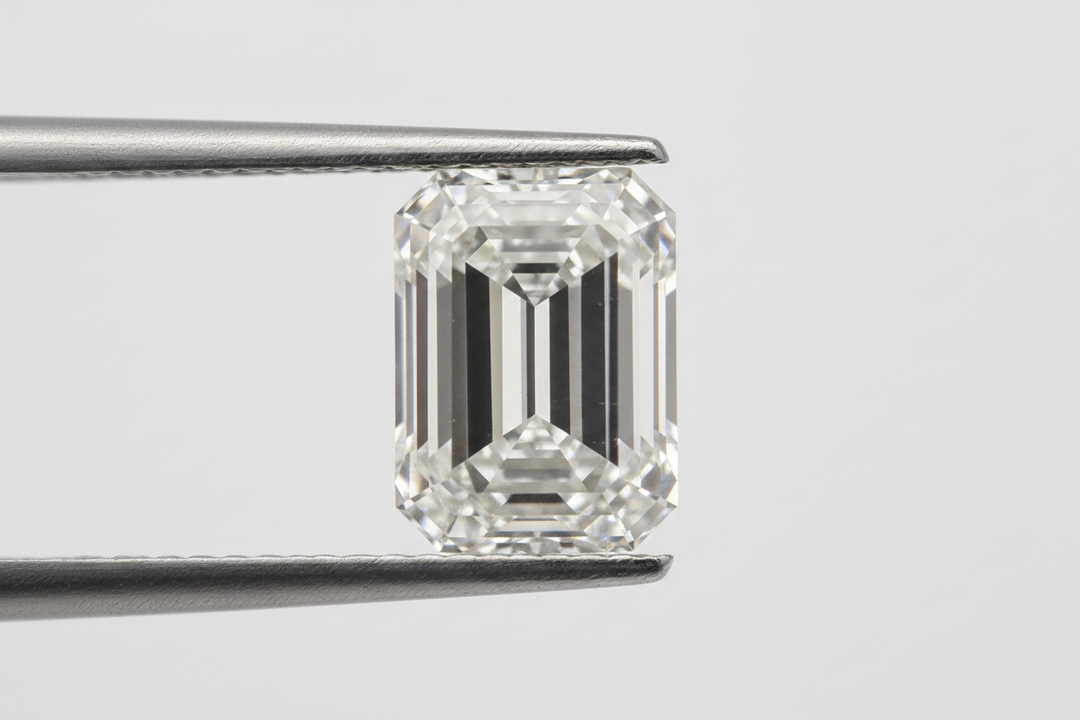 3,10 Karat im Smaragdschliff gezüchteter Diamant, VS2/F