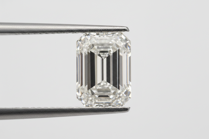 3,10 Karat im Smaragdschliff gezüchteter Diamant, VS2/F