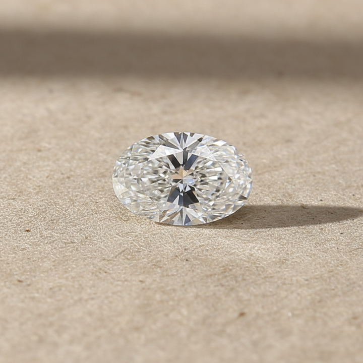 5,00 Karat ovaler, im Labor geschliffener Diamant, VS1/F