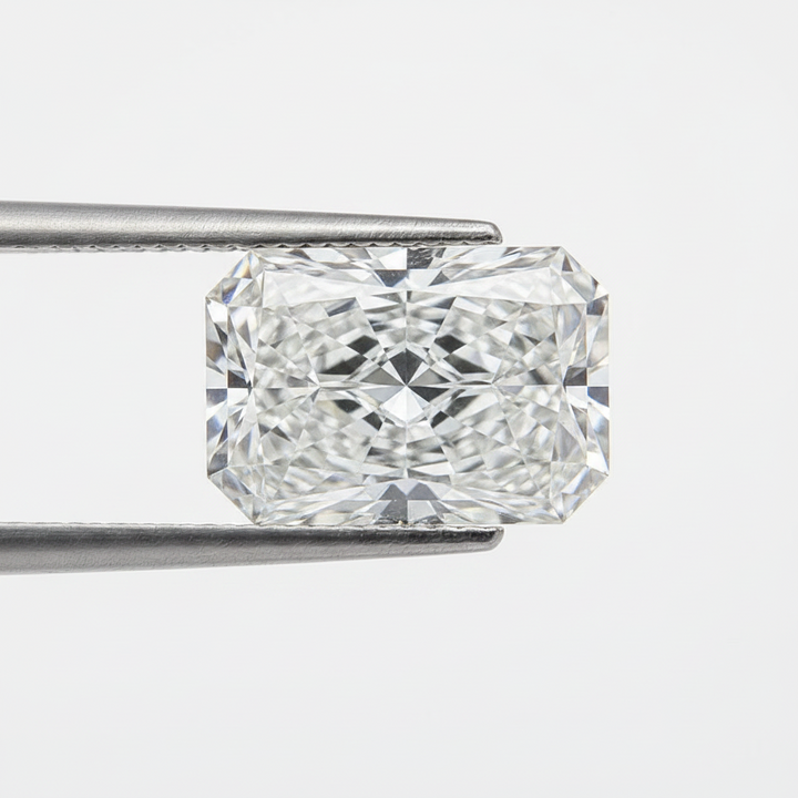 5.00 Carat Radiant Lab Grown Diamond, VS1/E