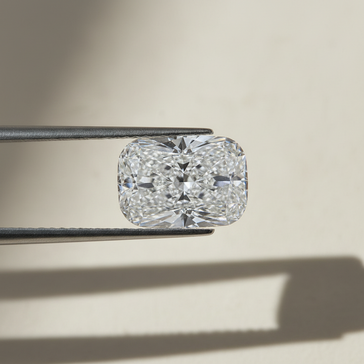 5,01 karaat kussengeslepen laboratorium-gegroeide diamant, VS1/E