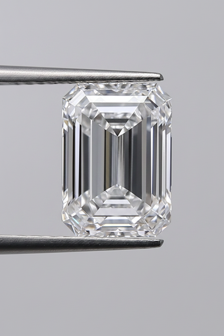 Diamant cultivé en laboratoire taille émeraude de 5,01 carats, VVS2/D