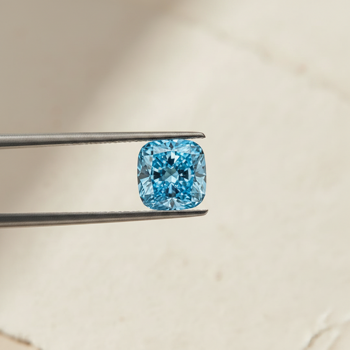 5,02 karaat kussen gemodificeerde laboratorium-gegroeide diamant, VS1/Fancy Vivid Blue