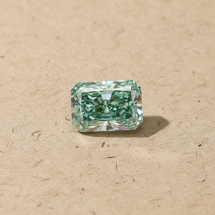 5.03 Carat Radiant Cut Lab Grown Diamond, VS1/Fancy Vivid Green