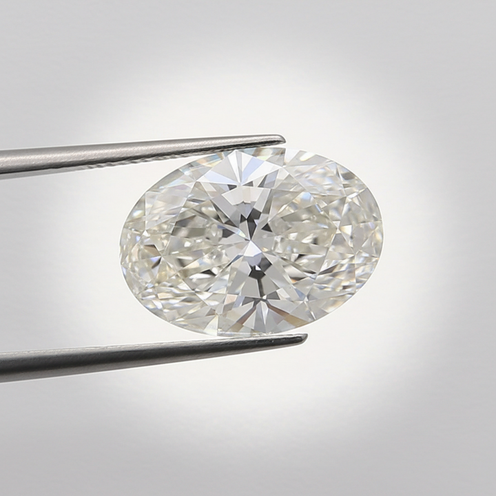 Diamant cultivé en laboratoire de taille ovale de 5,14 carats, VS1/H