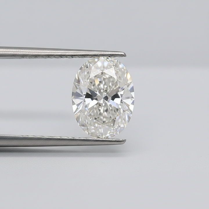 Diamant cultivé en laboratoire de taille ovale de 5,62 carats, VS2/G