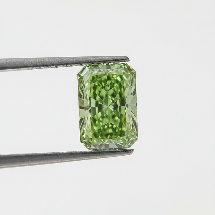 5,63 karaat Radiant Cut Lab Grown Diamond, VS1/Fancy Vivid Green