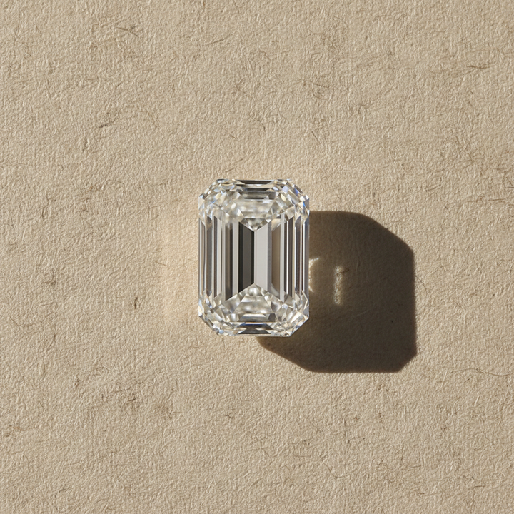 5,69 Karat Lab-Grown-Diamant im Smaragdschliff, VS1/E