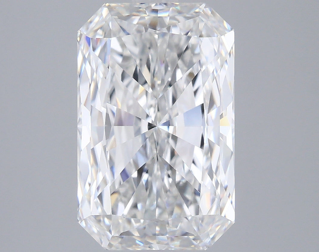 4.09 Carat Radiant Cut Lab Grown Diamond, VVS1/E