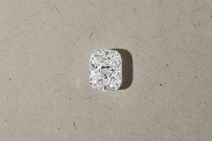 Diamante cultivado em laboratório modificado com almofada de 7,06 quilates, VVS2/E