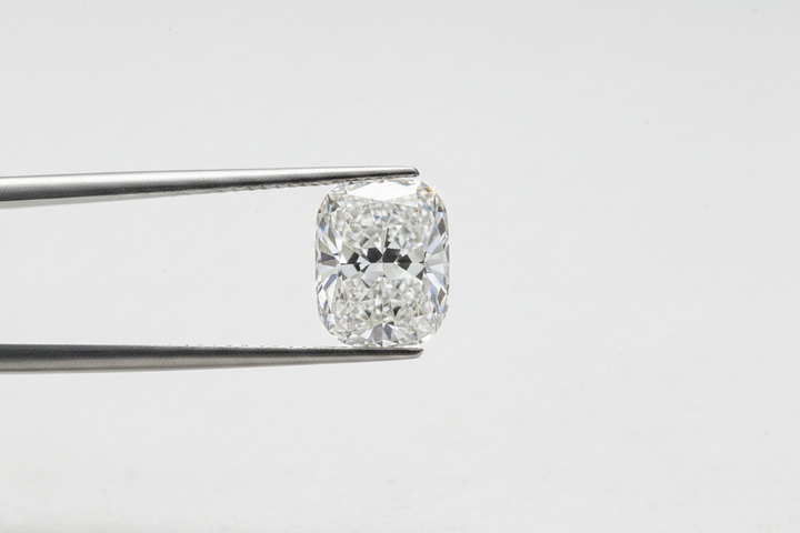 Diamante cultivado em laboratório modificado com almofada de 7,06 quilates, VVS2/E
