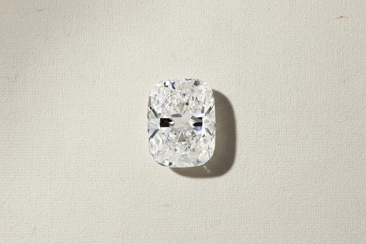 Diamante cultivado em laboratório modificado com almofada de 7,07 quilates, VVS2/E