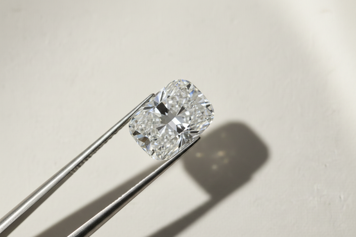 Diamante cultivado em laboratório modificado com almofada de 7,07 quilates, VVS2/E