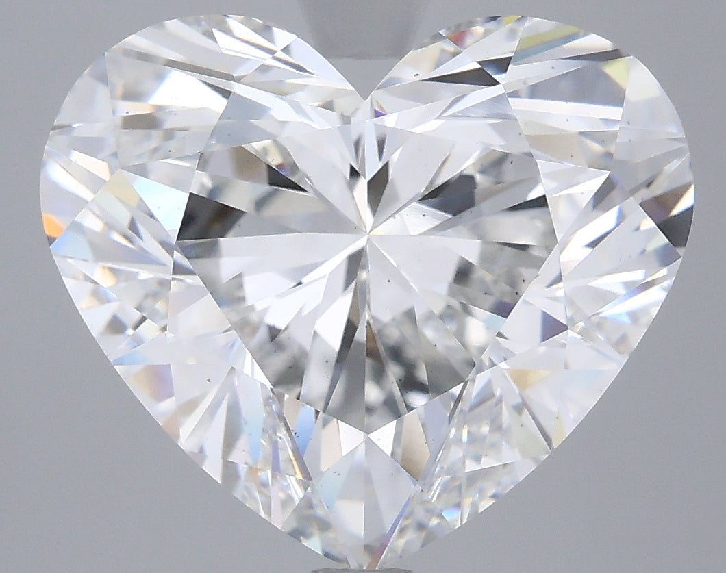 Diamant cultivé en laboratoire en forme de cœur de 8,11 carats VS2E