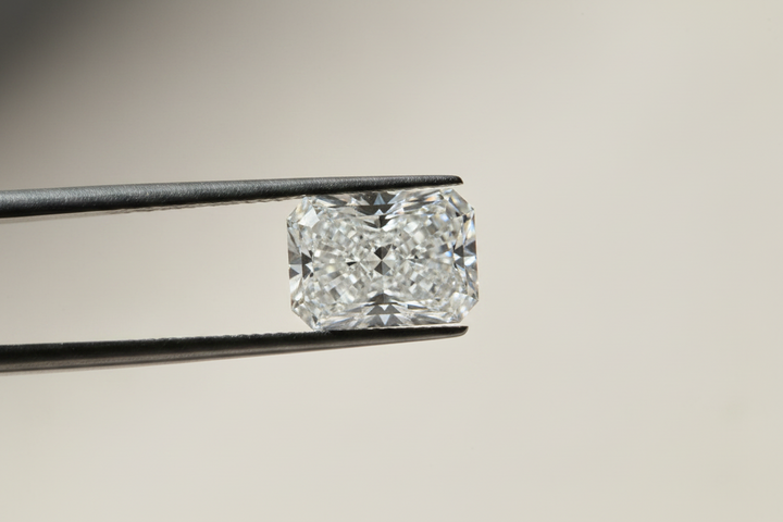8,32 karaat stralend geslepen laboratorium-gegroeide diamant, VVS2/F