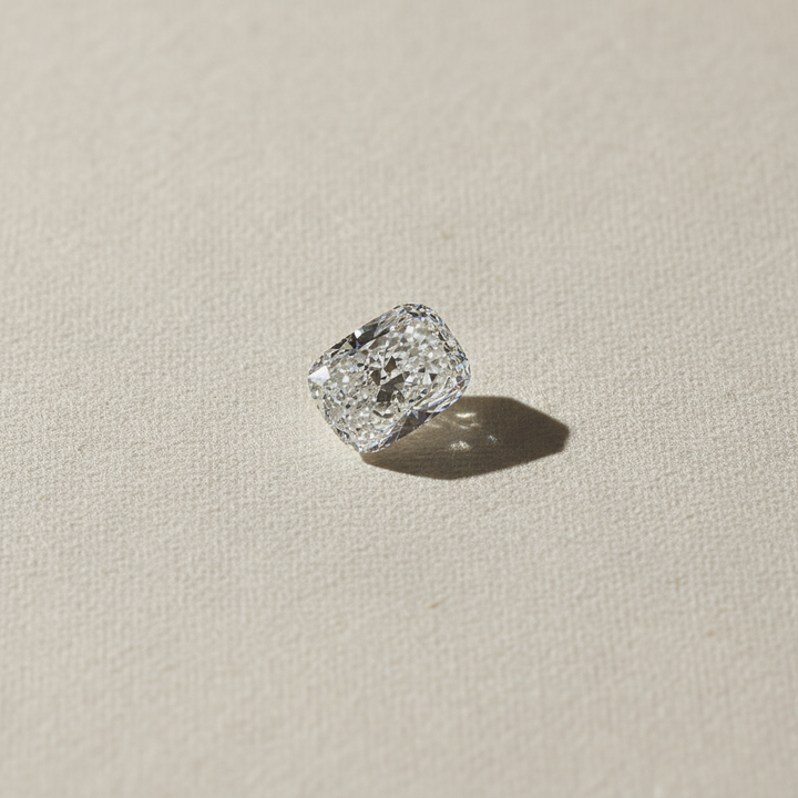 8,63 karaats kussen gemodificeerde laboratorium-gegroeide diamant, VVS2/E