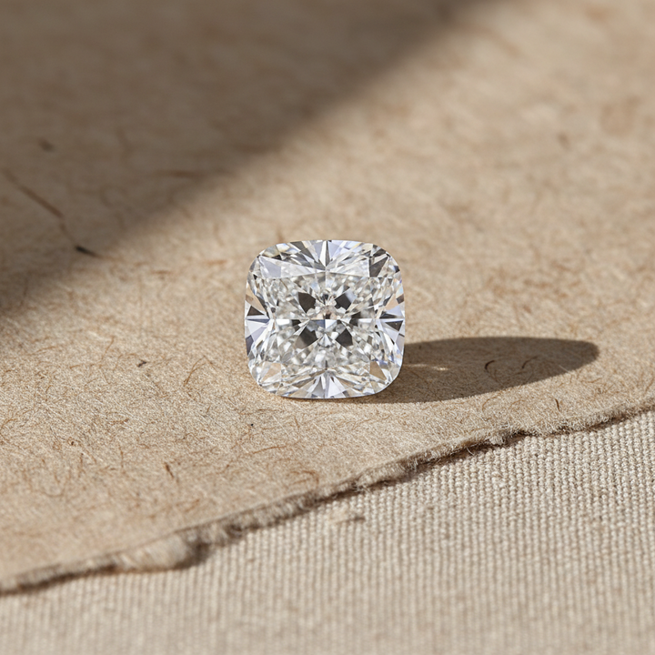 Diamant cultivé en laboratoire taille coussin de 2,29 carats, VS2/D
