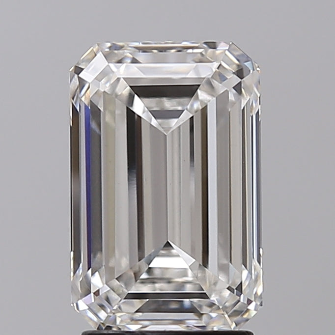 IGI Certified 3.01 CT G Color VS1 Emerald Cut Lab-Grown Diamond