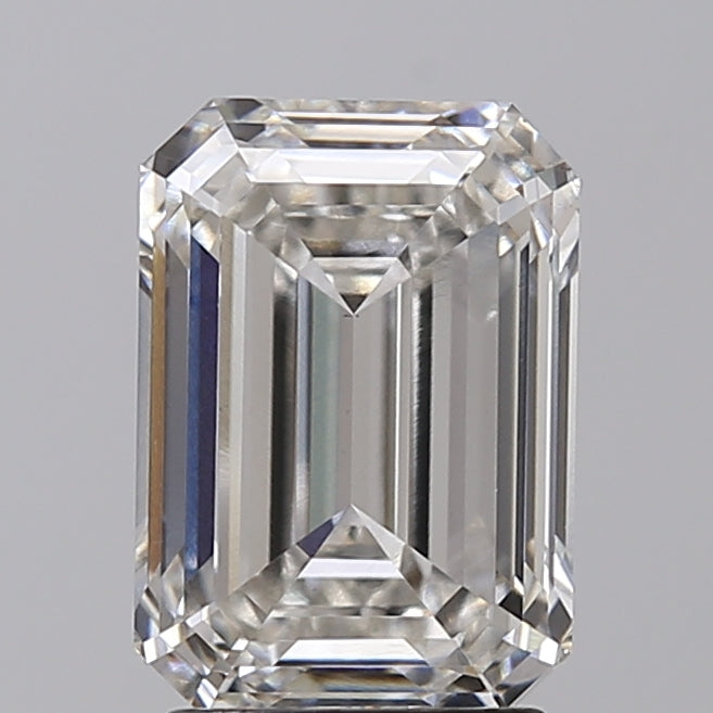 IGI Certified 3.01 CT G Color VS1 Emerald Cut Lab-Grown Diamond