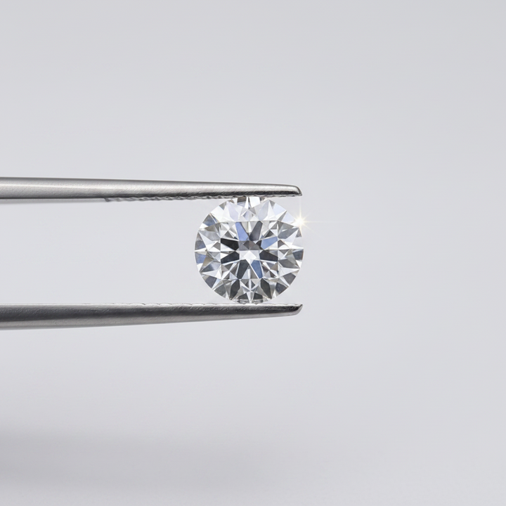0.30 Carat E VS1 Round Lab Grown Diamond with Excellent Cut IGI Certified