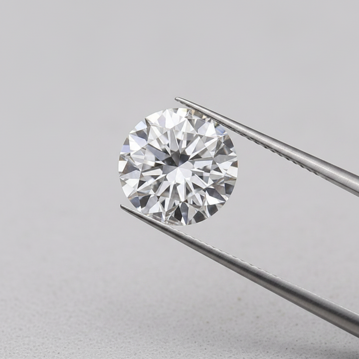 0.30 Carat E VS2 Round Lab Grown Diamond with Excellent Cut IGI Certified