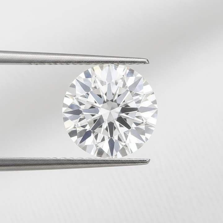 IGI Certified 5.42 Ct F Color VVS1 Round CVD Diamond with 11.39mm Diameter