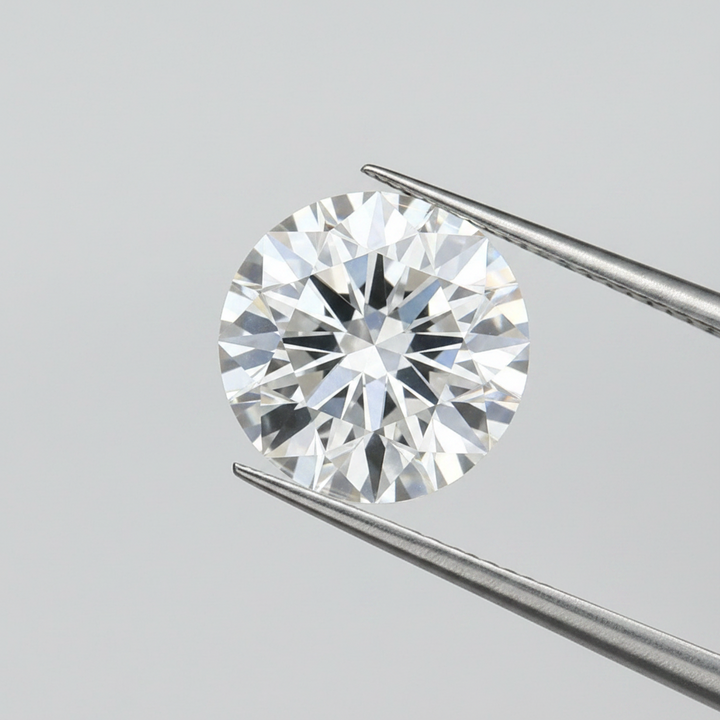 IGI Certified 6.06 Ct F Color VS2 Round CVD Diamond with 11.83mm Diameter