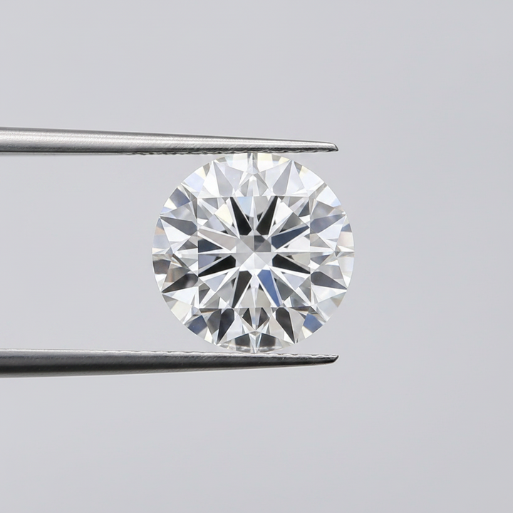 IGI Certified 5.02 Ct D Color VVS1 Round CVD Diamond with 11.02mm Diameter