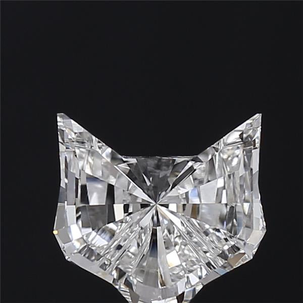 360-degree view of a 1.59 CT Cat-Shaped Lab Grown Diamond, featuring VS1 Clarity, E Color, Very Good Cut, and Excellent Polish and Symmetry. Showcasing the unique cat shape and stunning brilliance from multiple angles