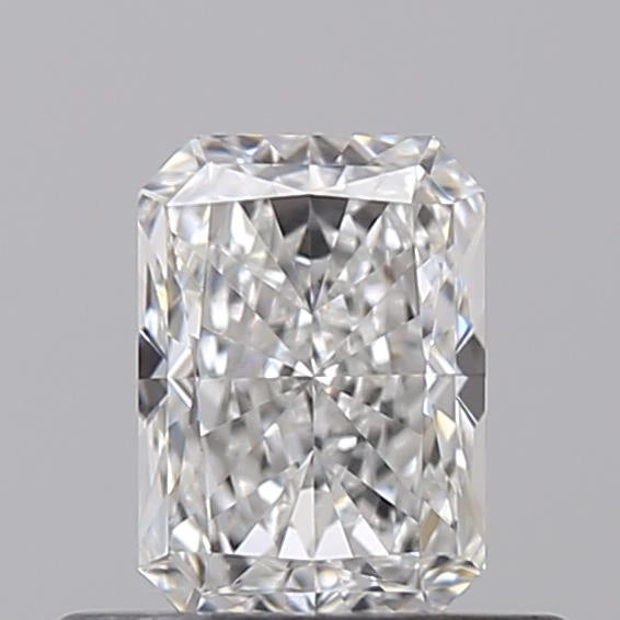 Discover Brilliance: IGI Certified 0.50 CT Radiant Cut Lab Grown Diamond Video - E Color, VS1 Clarity, HPHT Method