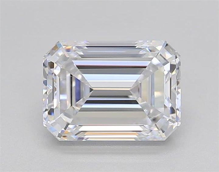 Discover Brilliance: IGI Certified 1.50 ct. HPHT Lab-Grown Emerald Cut Diamond - D VVS2