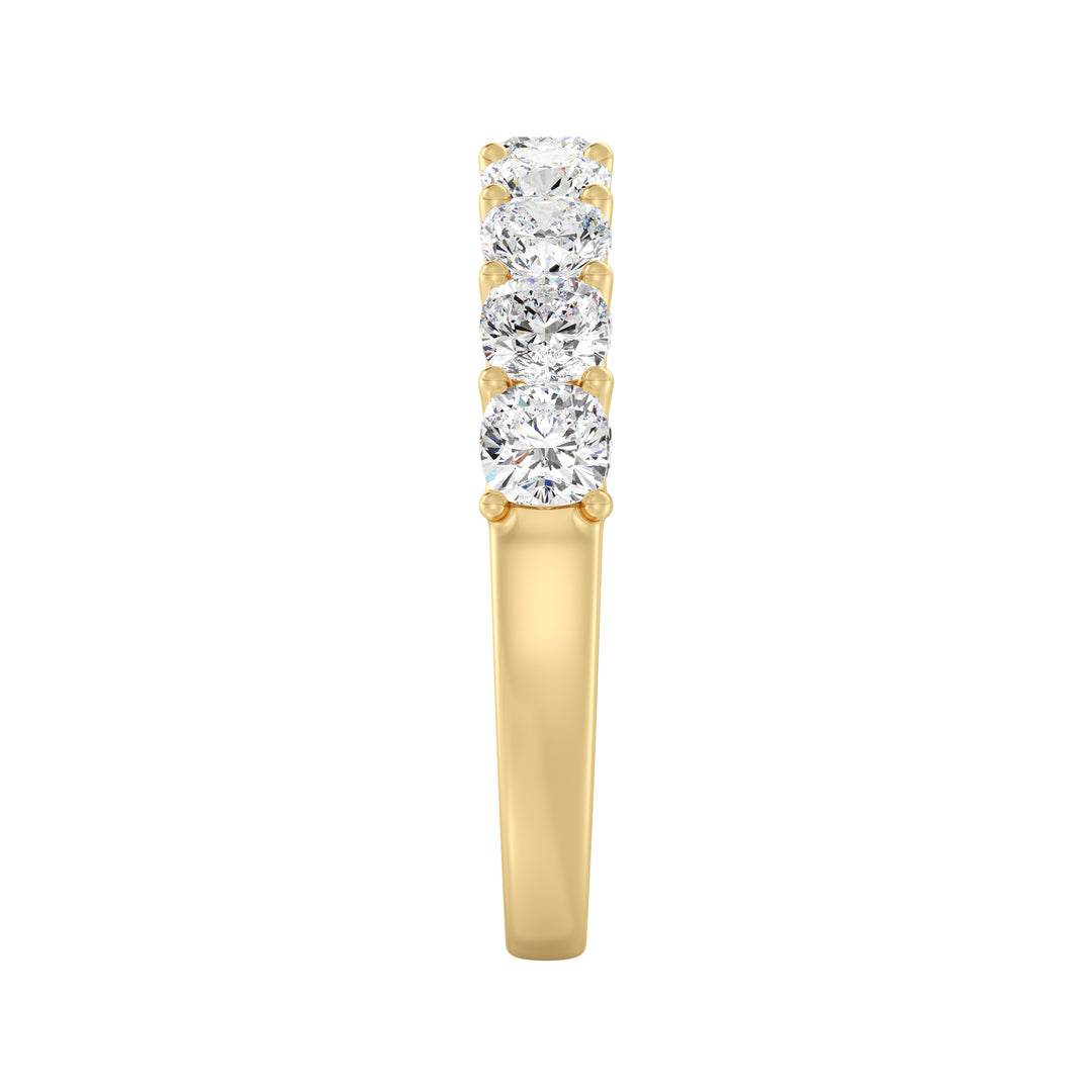 Scalloped 9 Stone Cushion Diamond Wedding Band in Yellow Gold