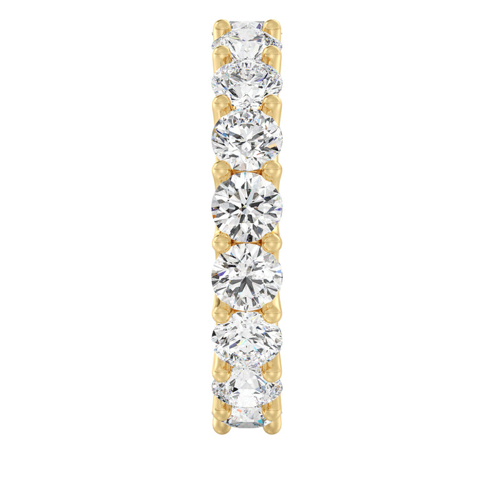 Scalloped Round Brilliant Diamond Eternity Ring in Yellow Gold