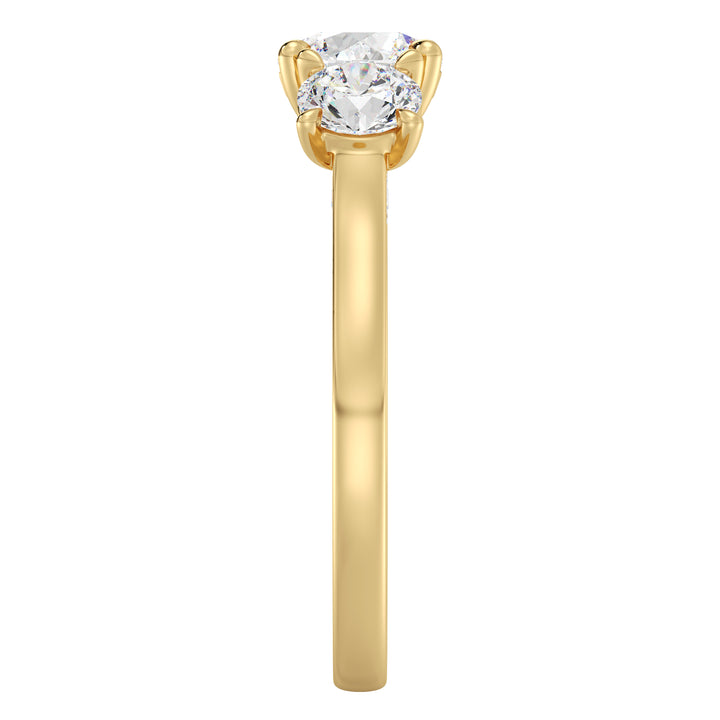 Three Stone Round Brilliant Diamond Engagement Ring in Yellow Gold