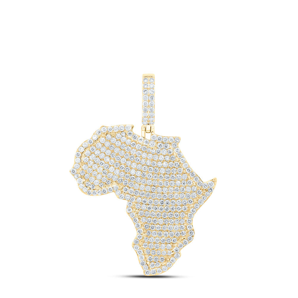 A Close-Up View of an Exquisite 10K Gold Africa Charm Pendant with a 3 Carat Round Natural Diamond – A Symbol of Men's Elegance