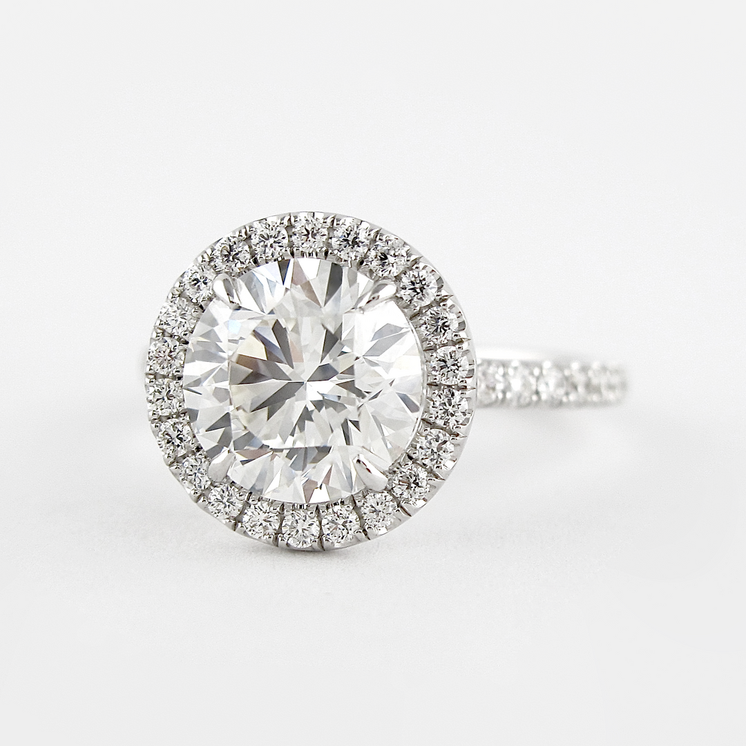 Detailed Image: DEF Colorless Moissanite with VVS Clarity