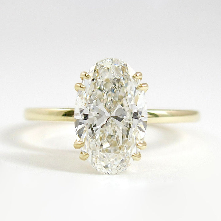 4.0 CT Oval Cut Solitaire Style Moissanite Engagement Ring